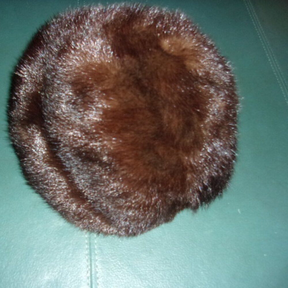 MARSHALL FIELDS BROWN MINK VINTAGE FUR HAT